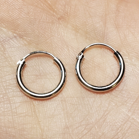 NWOT 13mm Mini Silver Hoop Earrings - Picture 8 of 8